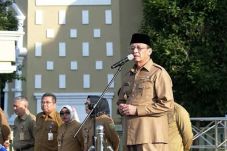 Gubernur Banten Wahidin...