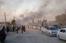 Lihat Turki Invasi Kurdi...