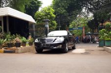 Penjagaan Ketat, Rombongan...