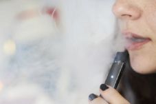 Sedikit Risiko, Vape...