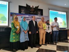 PAUD di Karawang Terapkan...