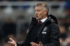 Demi Meraih Gelar, Manchester...