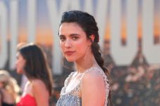 Margaret Qualley Berhenti...