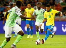 Cedera Neymar Warnai...