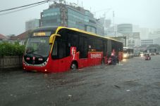 Melihat Kesiapan MRT,...