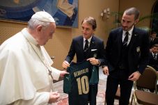 Lolos Piala Eropa 2020,...