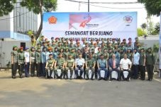 Panglima TNI Berangkatkan...