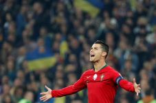 Kekalahan Portugal Iringi...