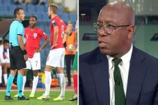 Penggemar Bulgaria Lakukan...