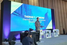 Daya Saing RI Merosot,...
