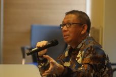 Selain Desa Mandiri,...