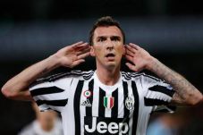 Dikaitkan ke MU, Mandzukic...
