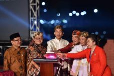 Keraton Nusantara Harus...