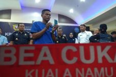 Demi Upah Rp5 Juta,...