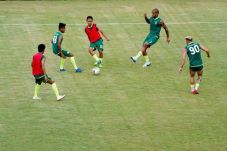 Jelang Persib vs Persebaya:...