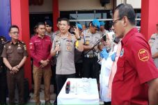 Kapolda Persempit Ruang...