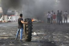 Lebanon Kian Mencekam,...