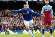 Bungkam West Ham, Everton...