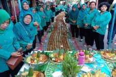 9.999 Tumpeng Tempe...