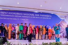 Kemenpar Siapkan Program...