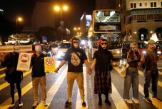 Pemimpin Demonstran...