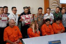 4 Warga Negara Asing...