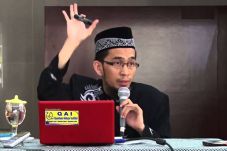 Pesan Ustaz Adi Hidayat...