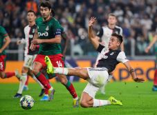 Brace Dybala Warnai...