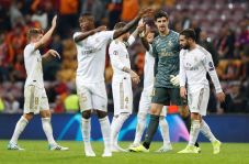 Courtois Tampil Cemerlang,...
