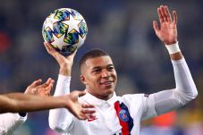 Cetak Hat-trick, Kylian...