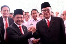 Dalam Sehari, Tjahjo...