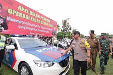 Kapolda Pimpin Apel...