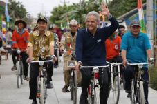 Kayuh Sepeda Tua 8 KM,...