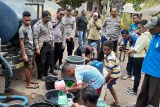 Polres Sikka Droping...