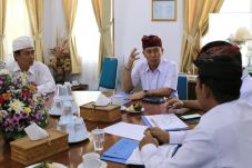 Bedah Bisnis Plan PDAM,...
