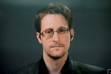 Paspor Dicabut AS, Snowden:...