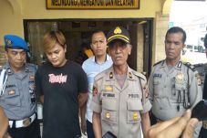 Tak Sudi Barang Haram,...