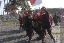 Peserta Lintas Alam...