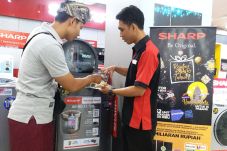 Sharp Berikan &lsquo;Kejutan...
