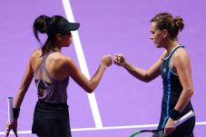 Debut Manis Strycova/Hsieh,...