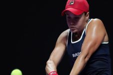 Barty Cetak Comeback,...