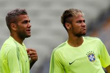Dani Alves Kritik Neymar:...