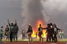 Persebaya Kalah, Stadion...