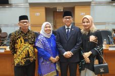 Dilantik Jadi Ketua...