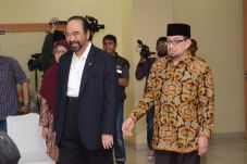 Surya Paloh Bersama...