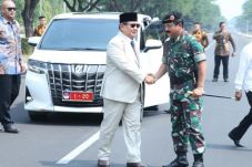 Prabowo Tak Ambil Gaji...