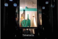 LVMH Tawar Tiffany &...