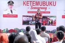 Tingkatkan Literasi,...