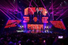 Buka Konser Indera Keenam,...
