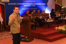 Bupati Suwirta Kenalkan...